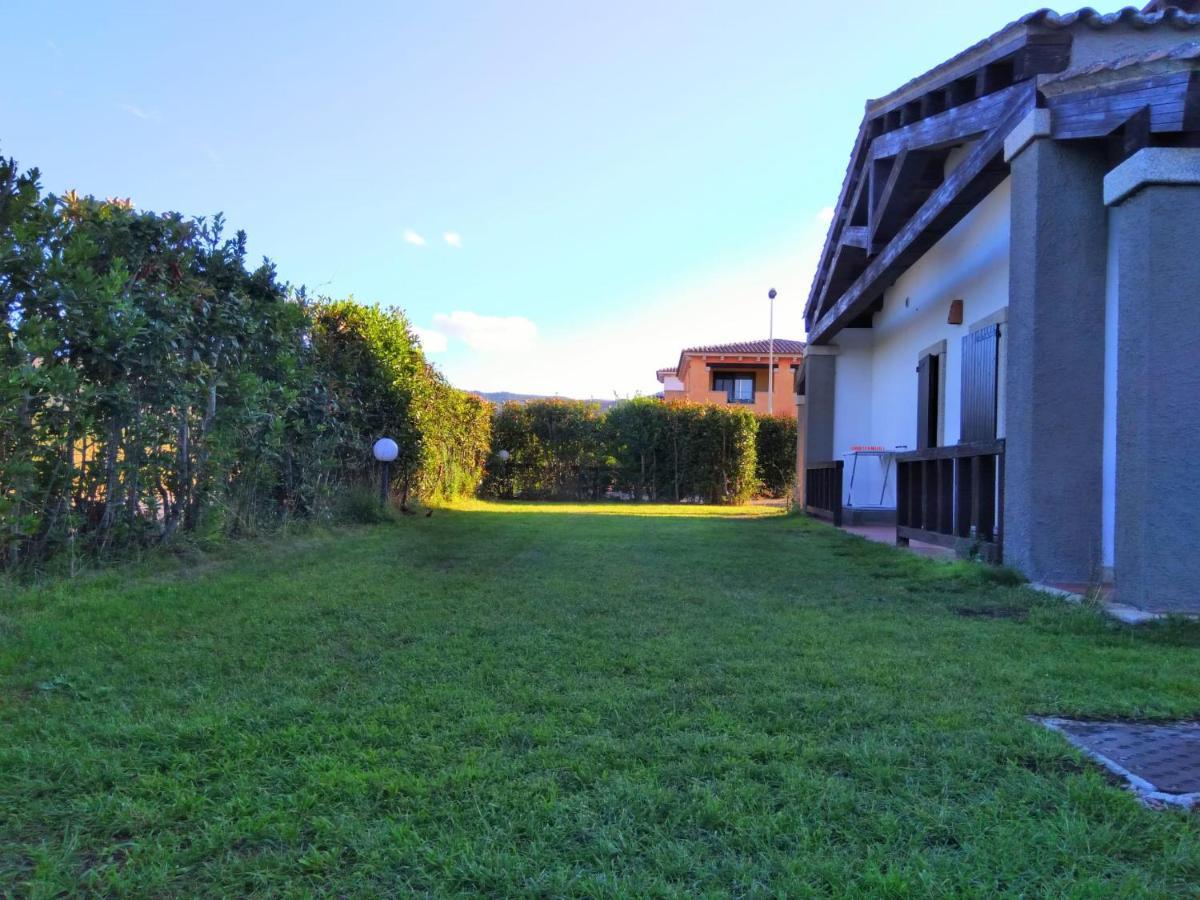 Villa Raffaello Loiri Porto San Paolo Exterior foto